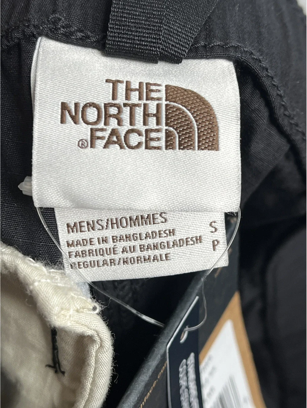 NWT The North Face Men's Black/Ripstop Cargo Regular Fit Shorts Size Small